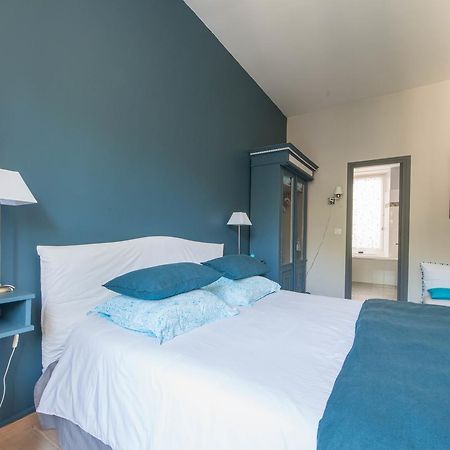 Entre Hotes La Rochelle  Luaran gambar