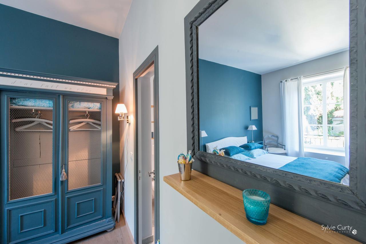 Entre Hotes La Rochelle  Luaran gambar